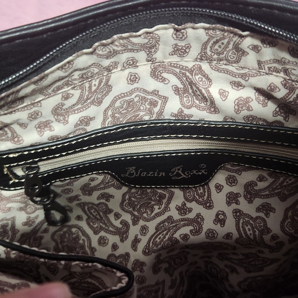 NWT Blazin Roxx Conceal Carry Purse - Picture 5 of 9